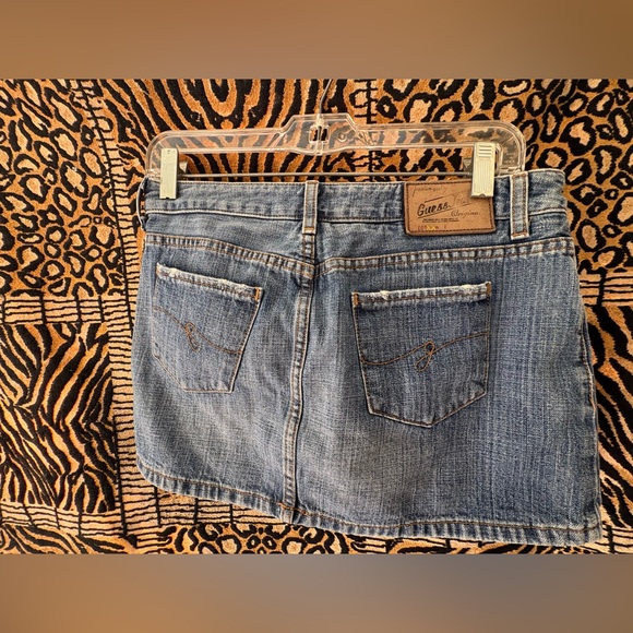 Guess Jeans Originals Mini Skirt Premium Denim Blue Distressed Size 27 - Picture 5 of 8